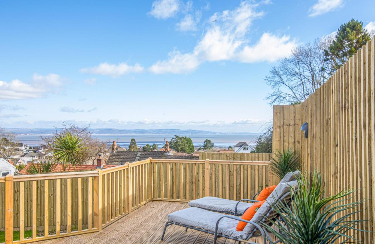 Luxury Property With Hot Tub And Sea Views Oystermouth Экстерьер фото