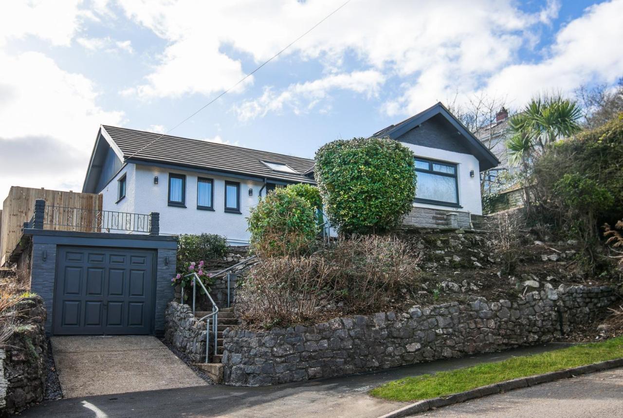 Luxury Property With Hot Tub And Sea Views Oystermouth Экстерьер фото